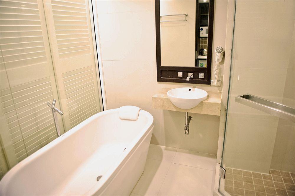 Vacio Suite Bangkok Luaran gambar
