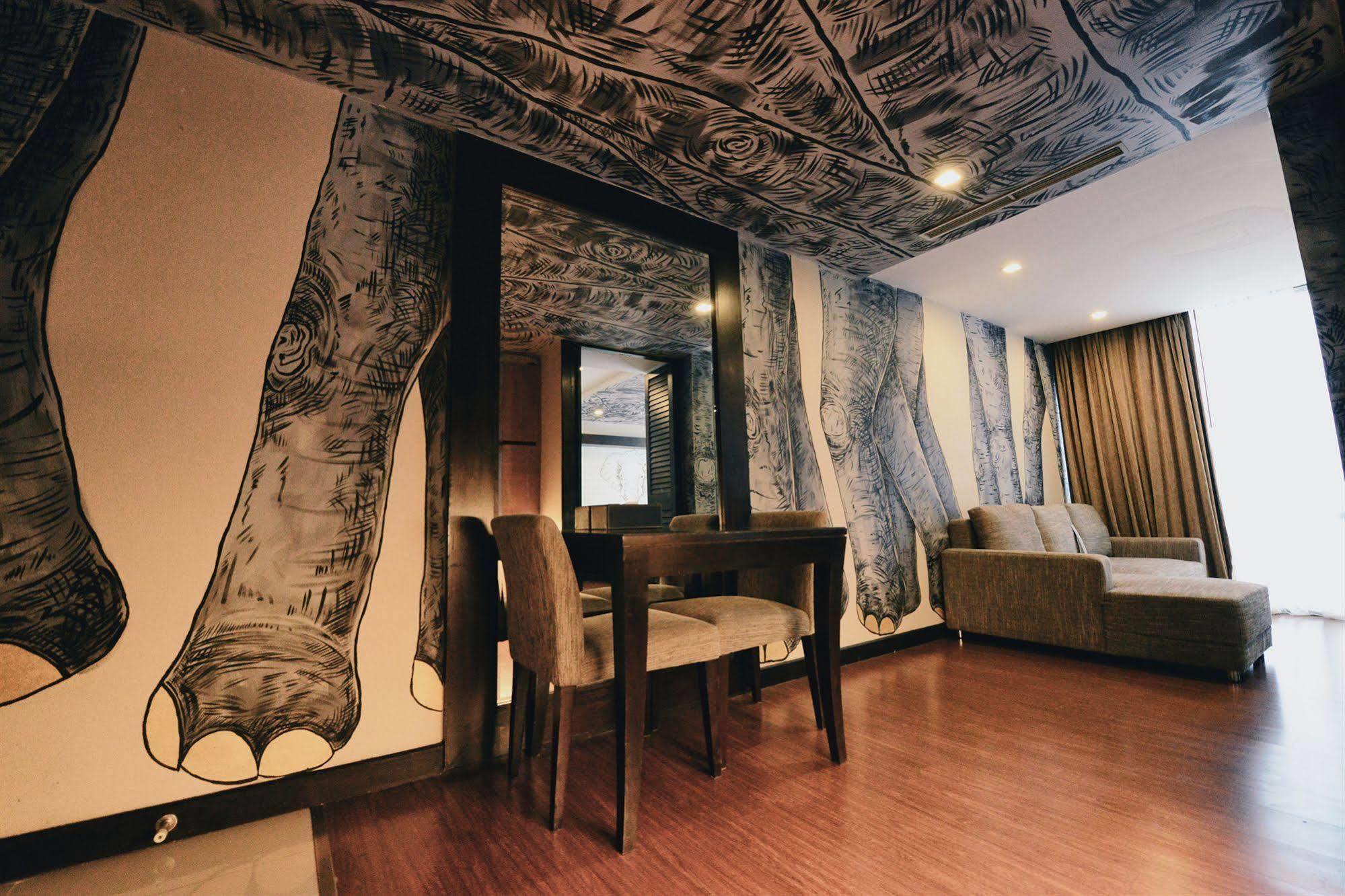 Vacio Suite Bangkok Luaran gambar