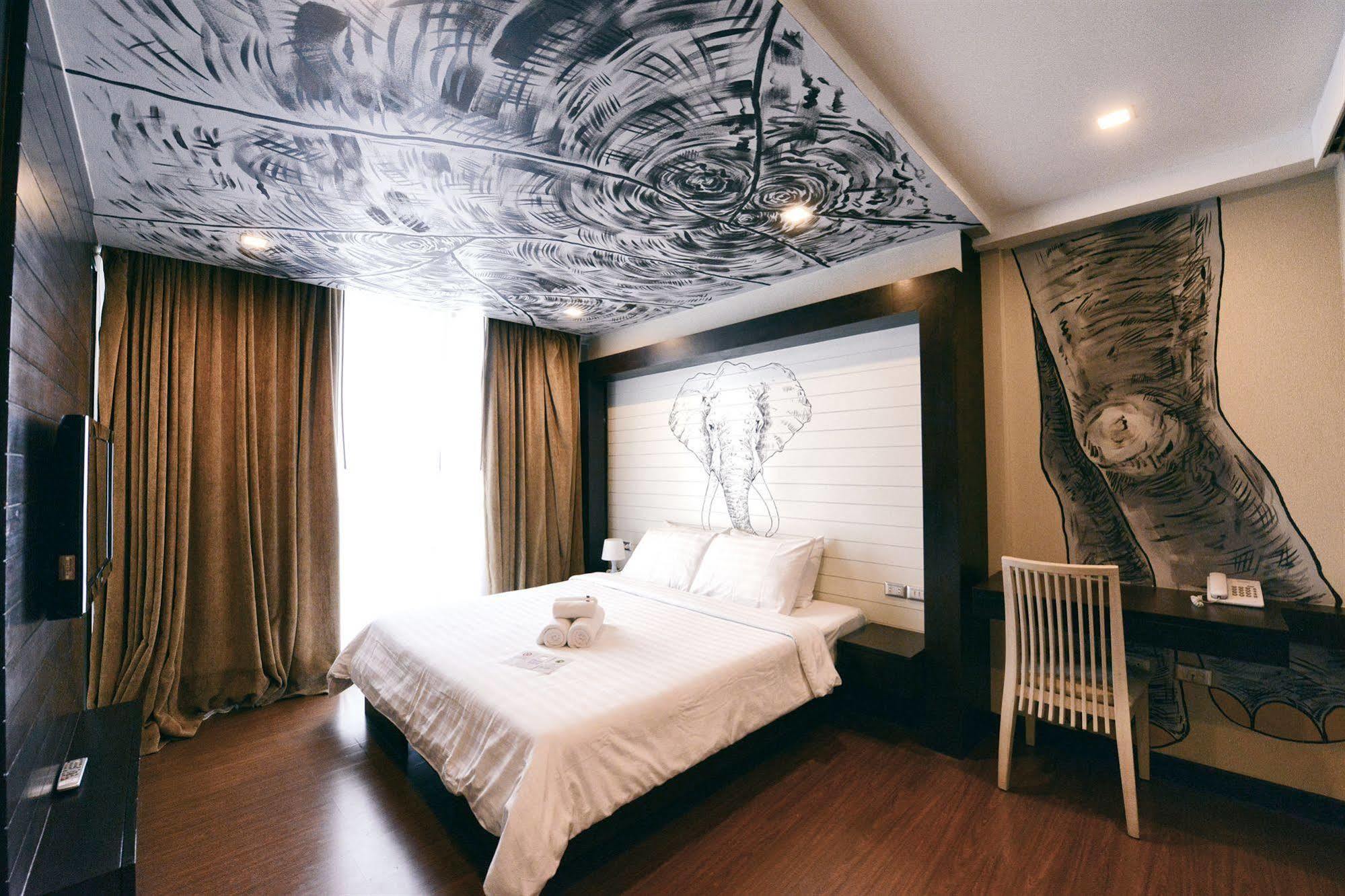 Vacio Suite Bangkok Luaran gambar